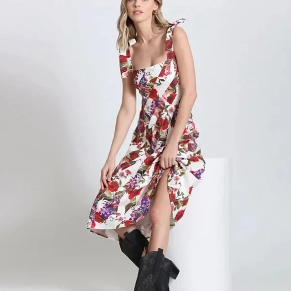 Avec Les Filles Linen-Blend Red/Purple Floral-Print Fit
Flare Midi Dress - Picture 2 of 7